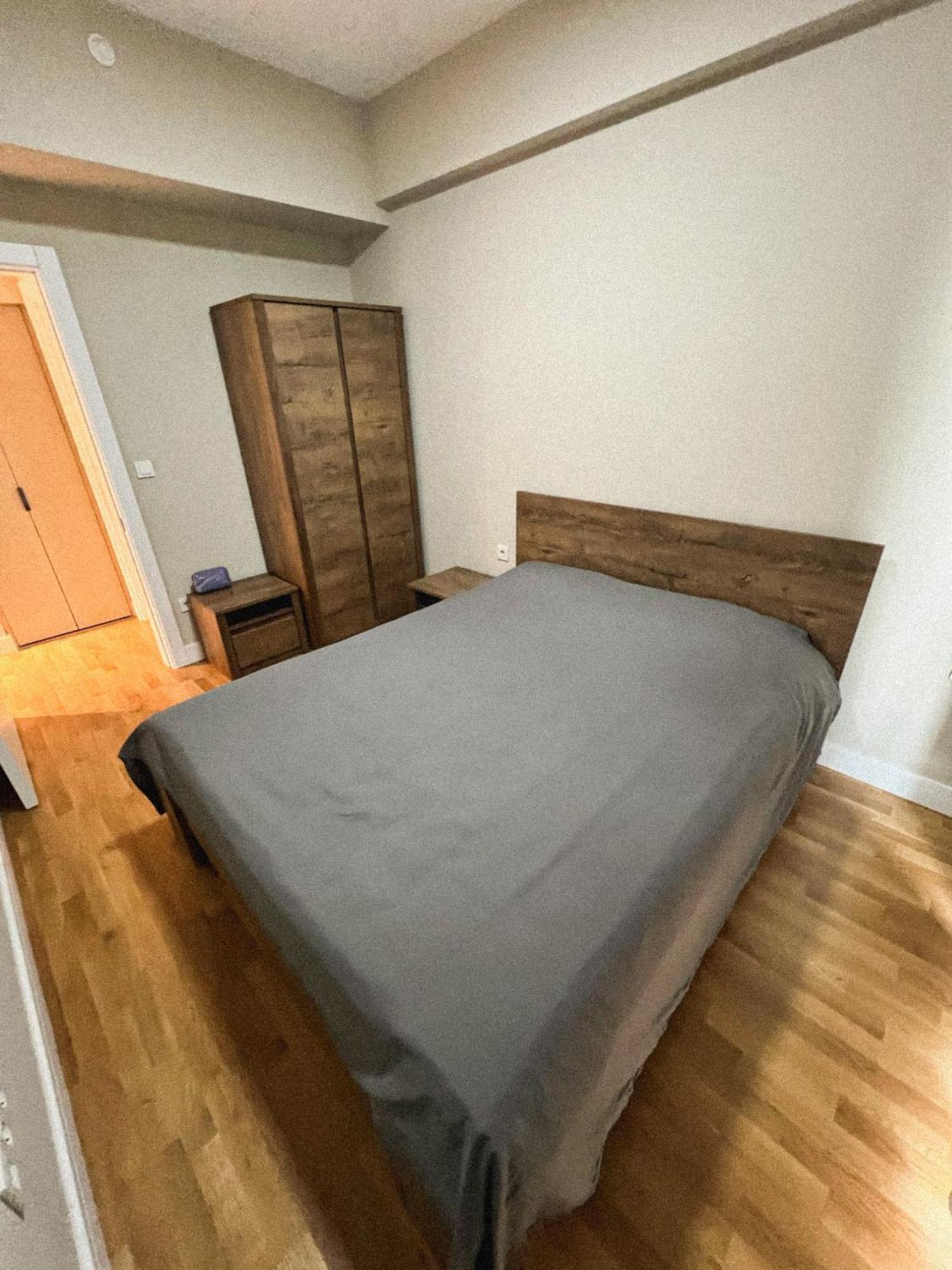 180° View In Diamond Building Apartment *