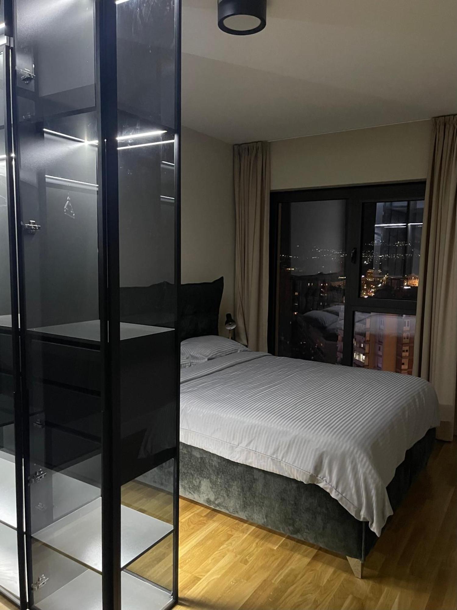 180° View In Diamond Building Apartment Skopje
